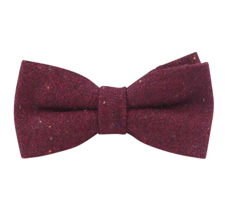 Looking for a red tie and pocket square matching set for a festive do? Look no further than the Dickie Bow collection.