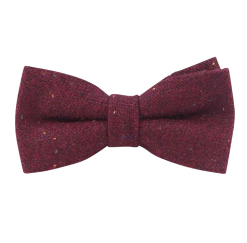 Looking for a red tie and pocket square matching set for a festive do? Look no further than the Dickie Bow collection.